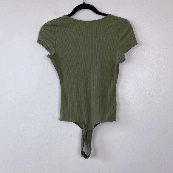 American Eagle Bodysuit Olive Green Ribbed Ruched V-neck Short‎ Sleeve Medium - Picture 5 of 9